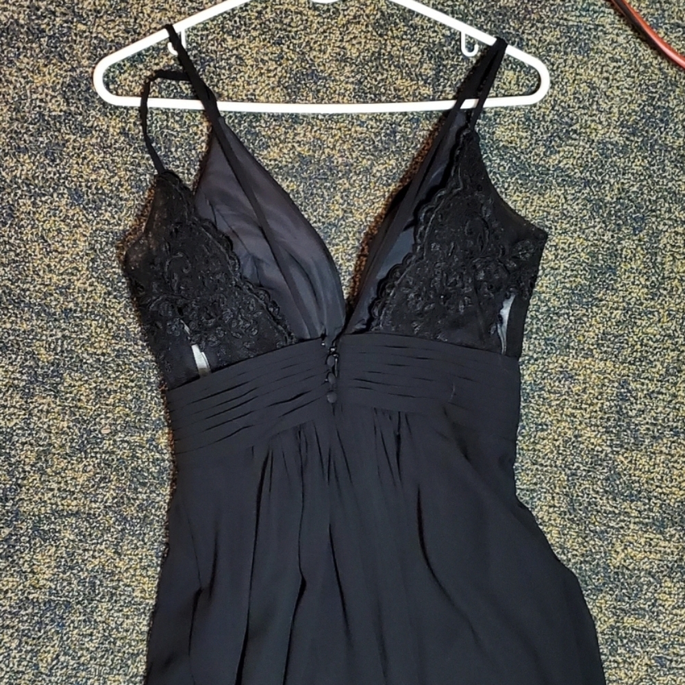 Azazie Black Formal Lightweight  Lace V Neck Bridesmaid Dress Sz A4 (155143)